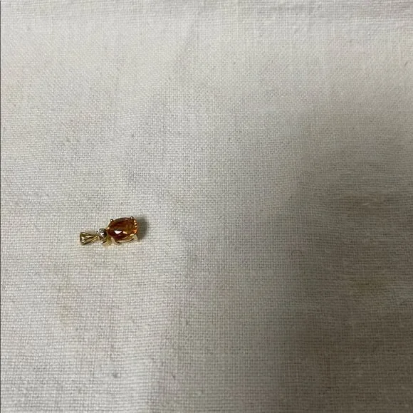 Vintage 14K Gold 1.3 g, AmberCitrine Stone with Diamond Accent Pendant. - Picture 4 of 11